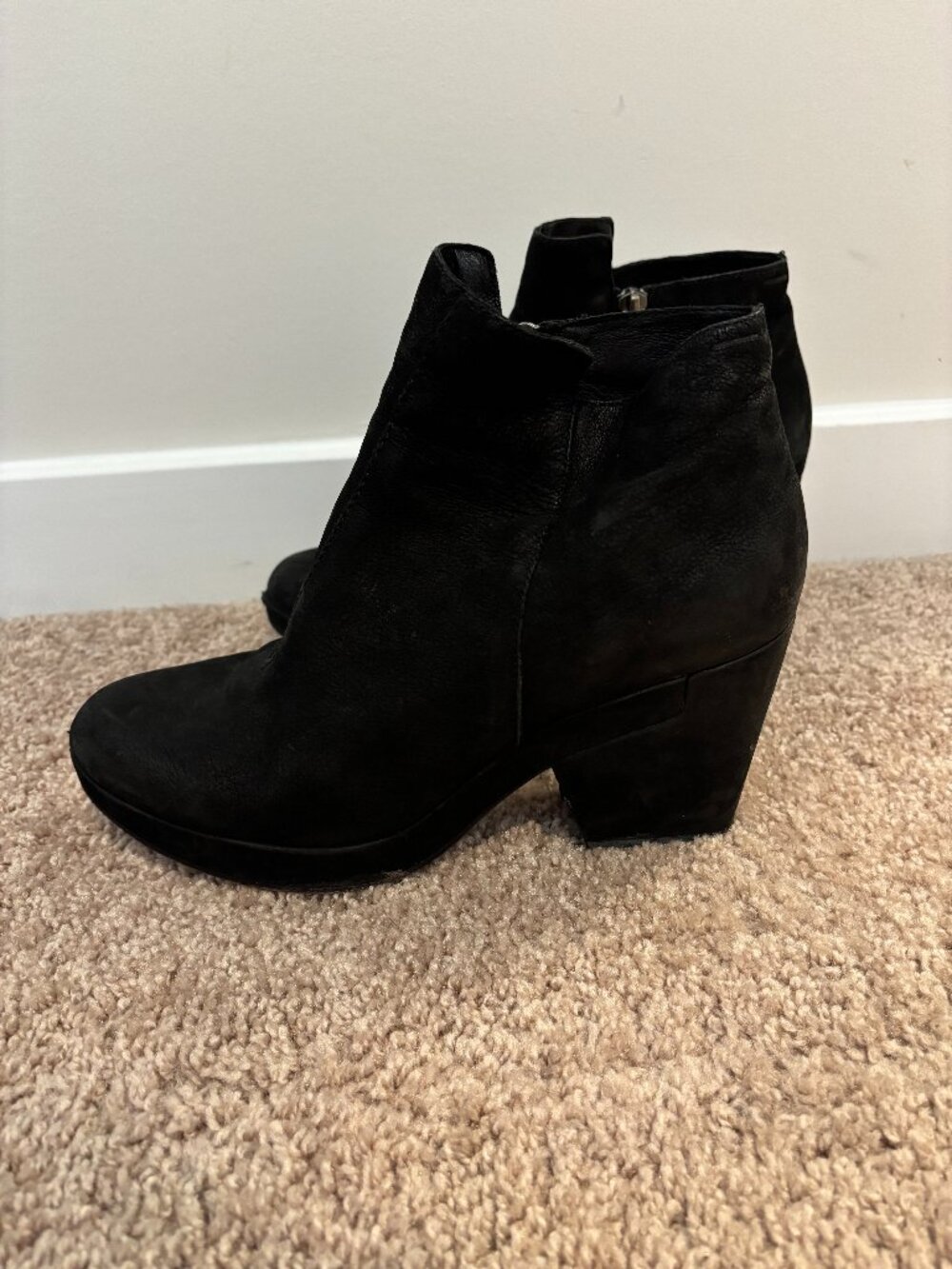 Eileen Fisher Verge Sport Suede Ankle Booties – Black – Size 8